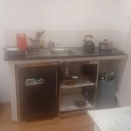 Charmante Maison A Avec Terrasse Proche De Paris Vakantiehuis *