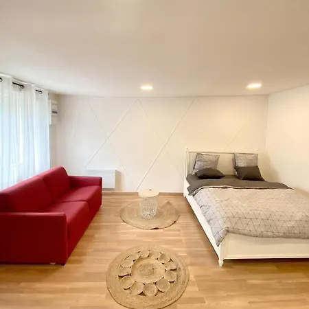 Charmante Maison A Avec Terrasse Proche De Paris Vakantiehuis