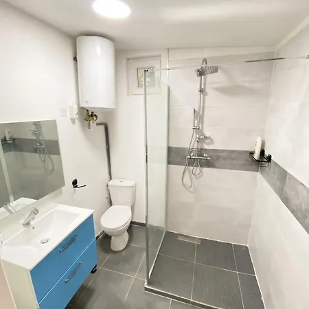 Vakantiehuis Charmante Maison A Avec Terrasse Proche De Paris